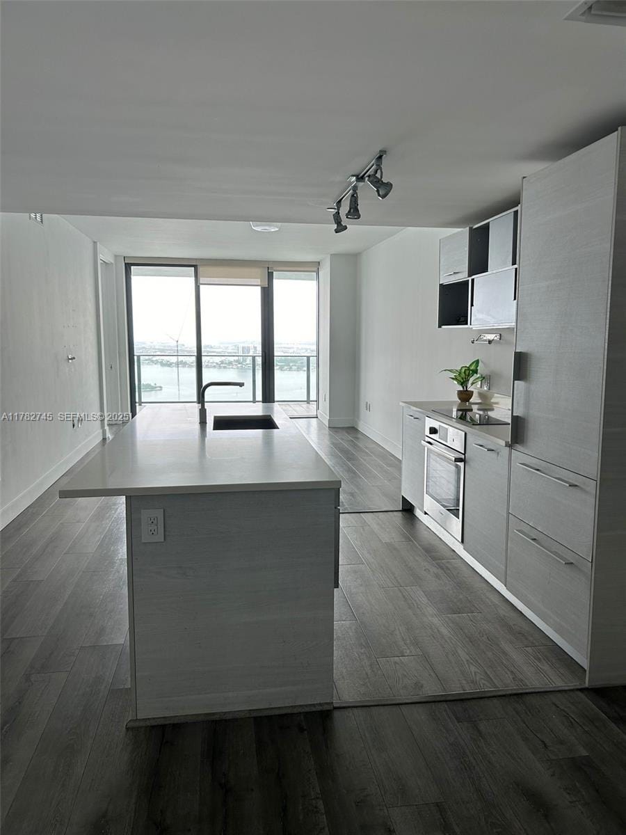 650 NE 32nd Street 3905 — photo 3
