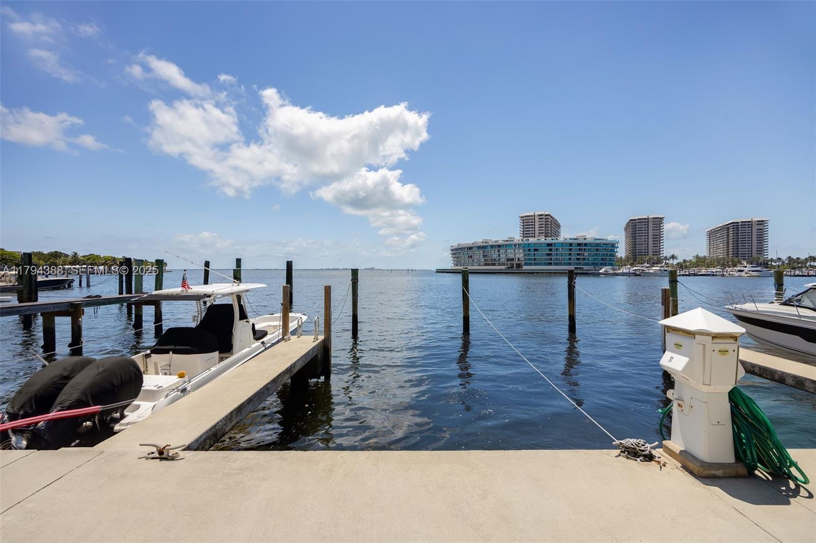 1600 S Bayshore Lane 8D — photo 3