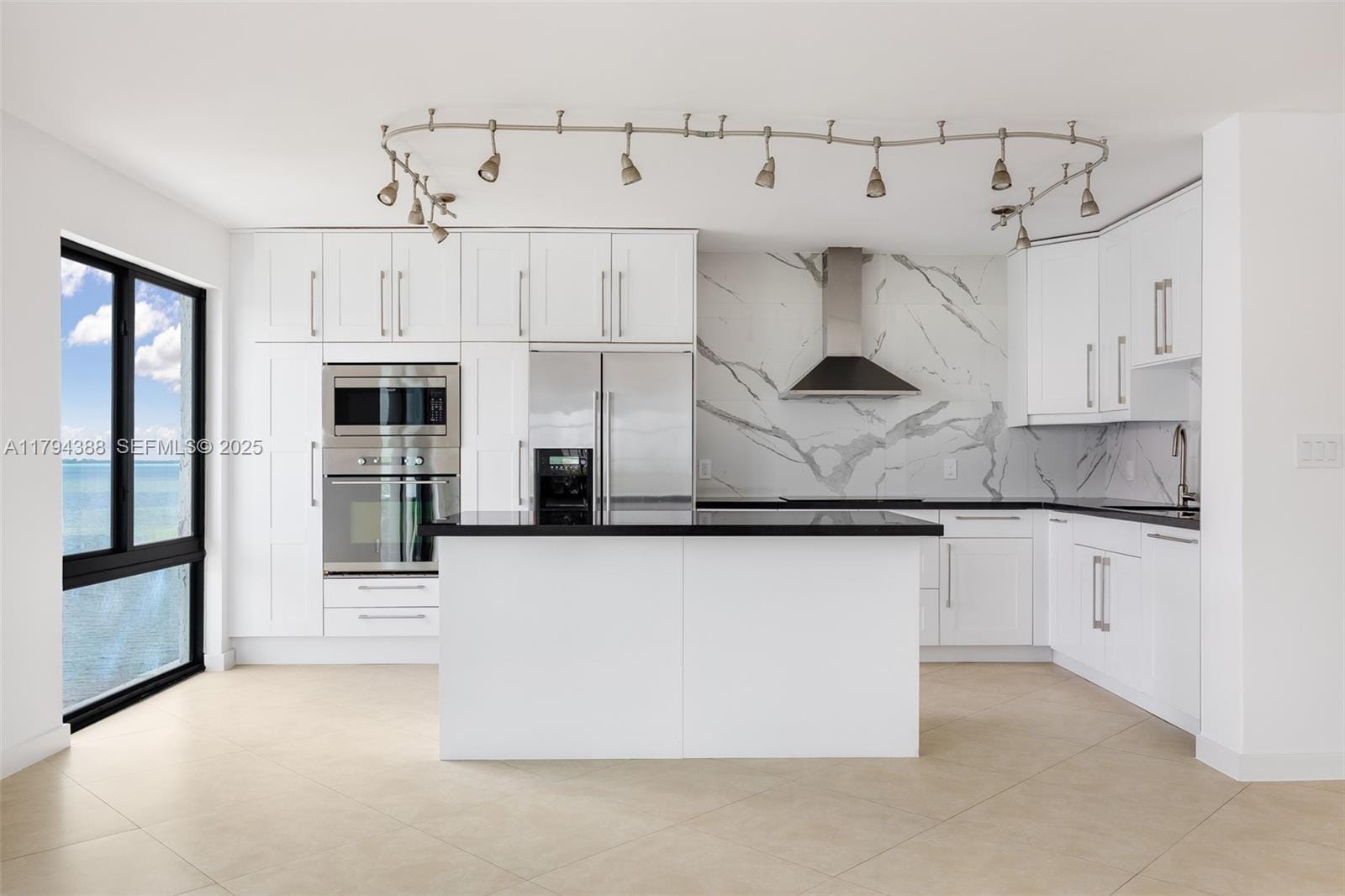 1600 S Bayshore Lane 8D — photo 6