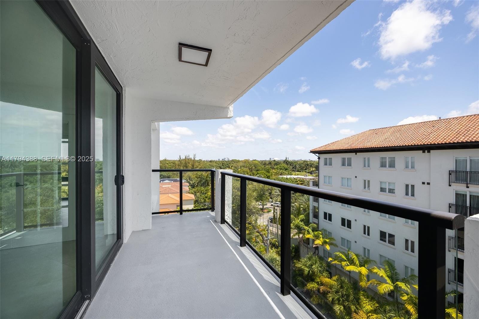1600 S Bayshore Lane 8D — photo 9