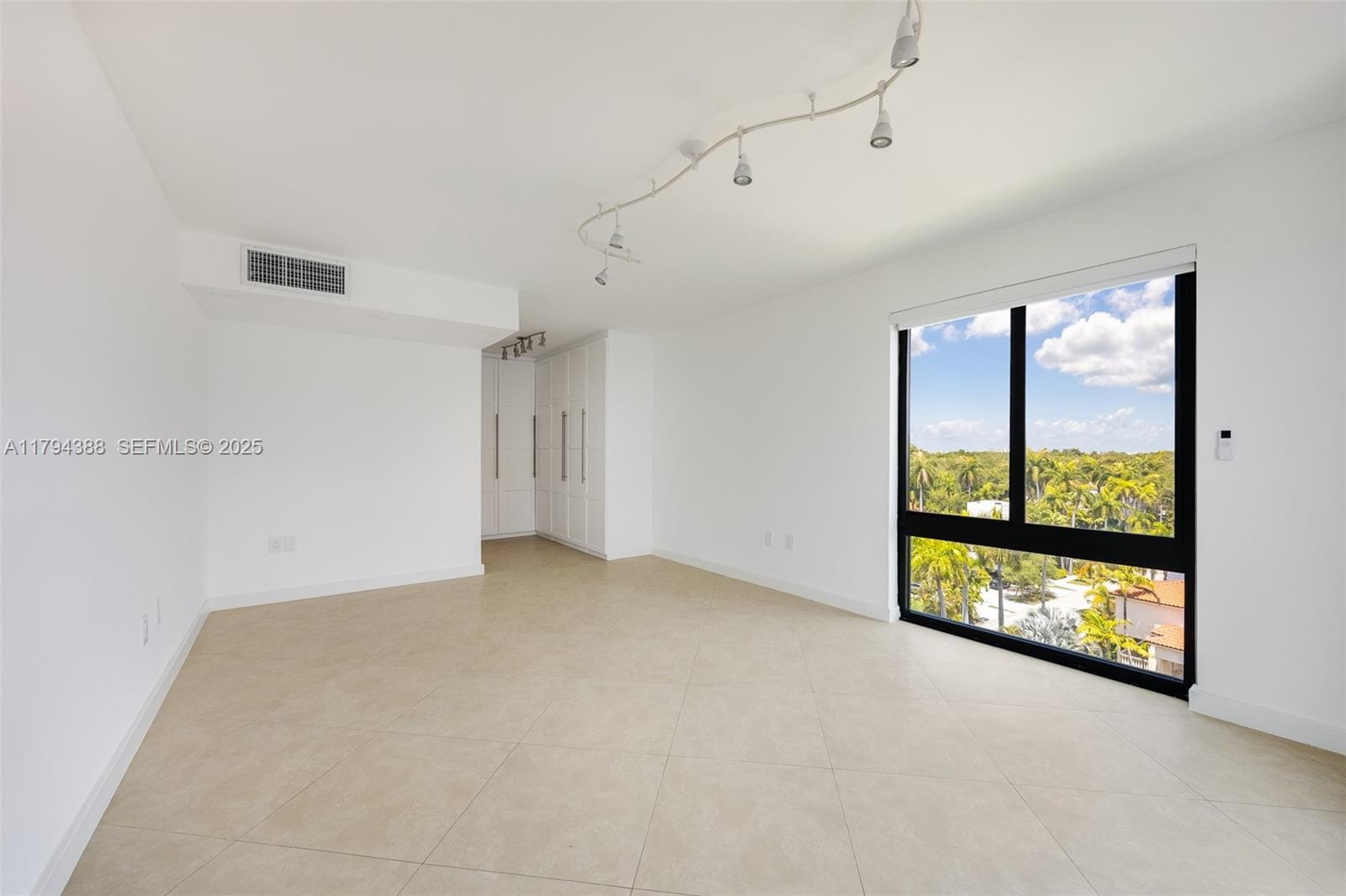 1600 S Bayshore Lane 8D — photo 10