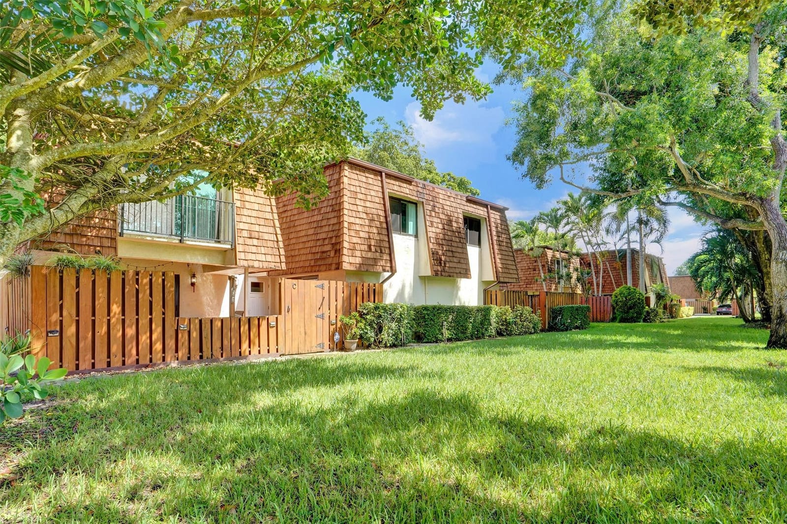 2070 SW 90th Avenue C-14, Davie, FL 33324