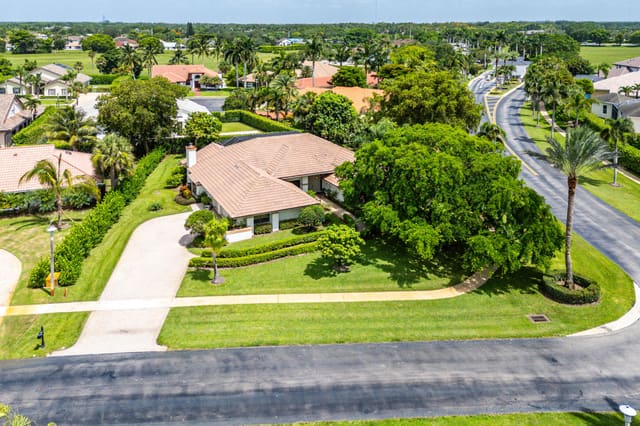 2029 Greenview Cove Drive, Wellington, FL 33414