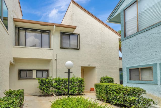950 S Kanner Highway Th-128, sold in Poppleton Creek Condo, Stuart, FL