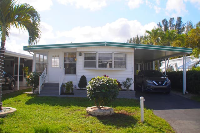 2948 W Marina Drive, Fort Lauderdale, FL 33312