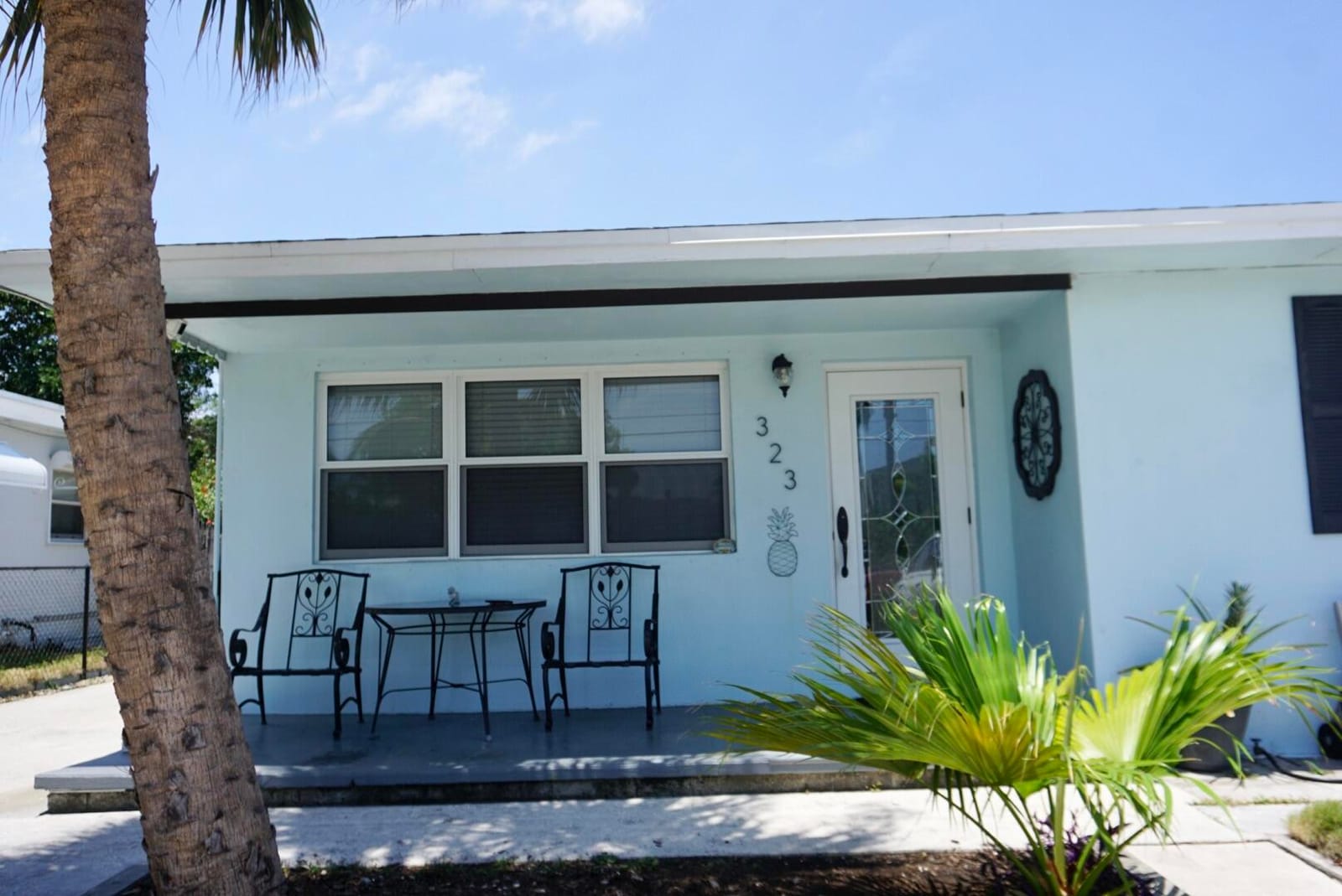 323 W Pine Street, Lantana, FL 33462 photo 2