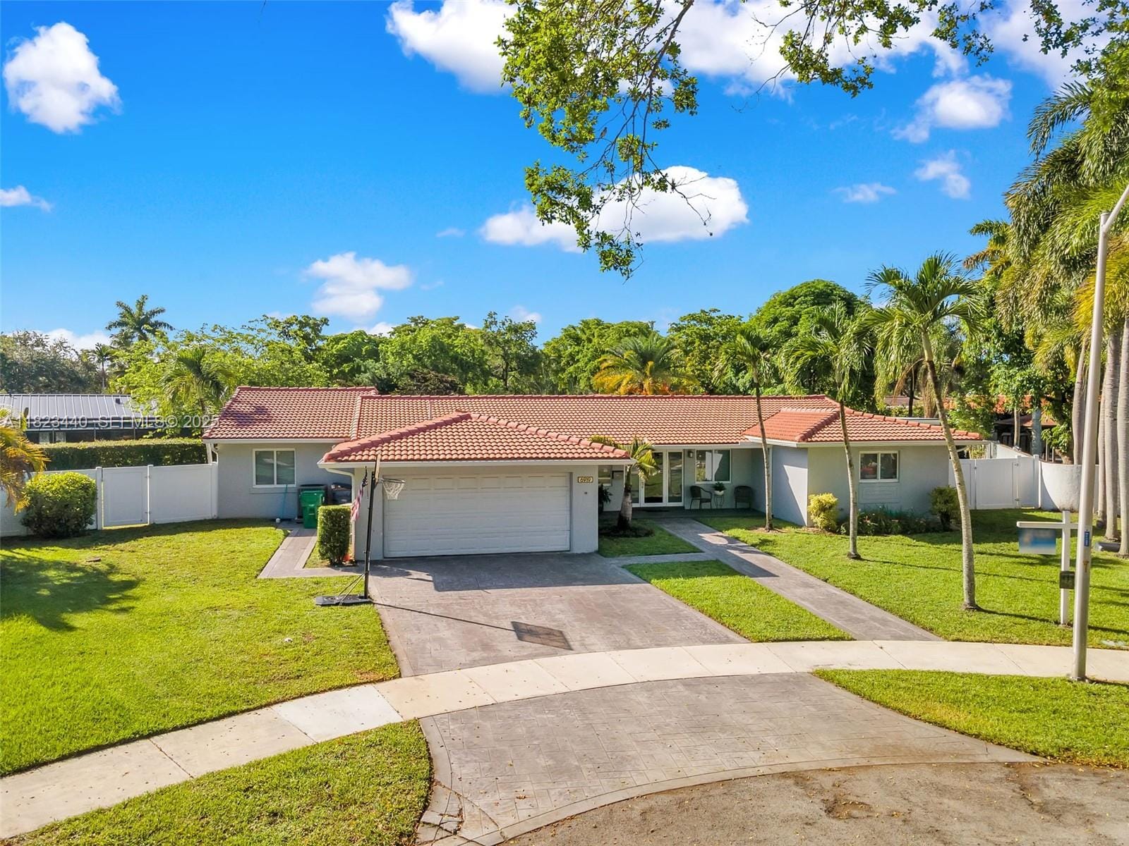 6919 Willow Lane, Miami Lakes, FL 33014 photo 2