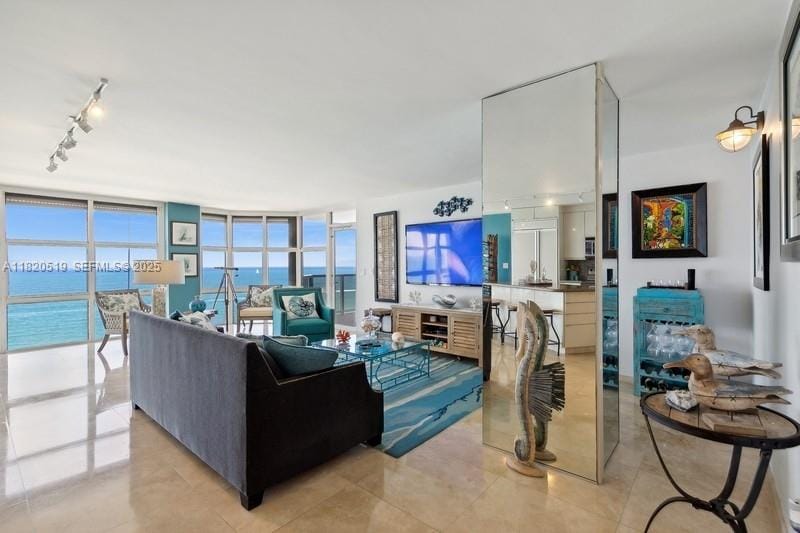 6423 Collins Avenue 1605, Miami Beach, FL 33141 photo 5