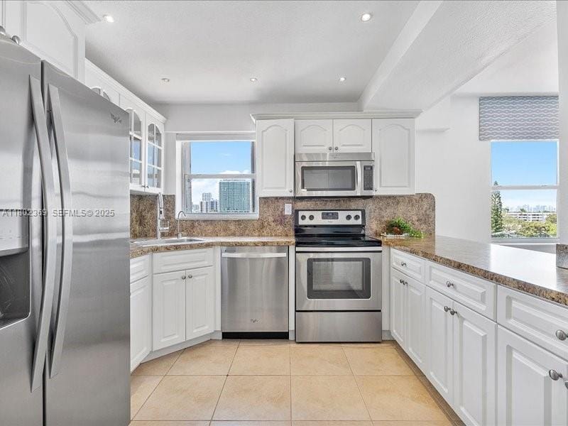 7620 Carlyle Avenue 702, Miami Beach, FL 33141 photo 3