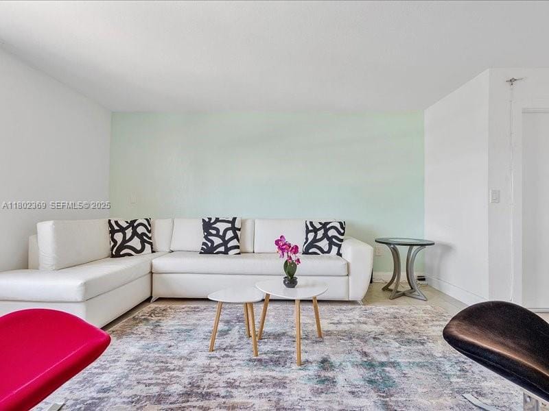 7620 Carlyle Avenue 702, Miami Beach, FL 33141 photo 4