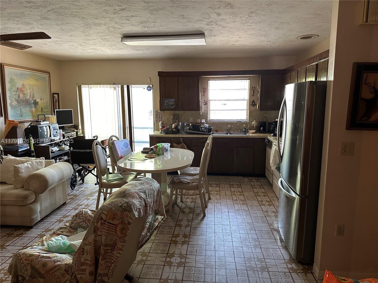 911 E 39th Place, Hialeah, FL 33013 photo 13