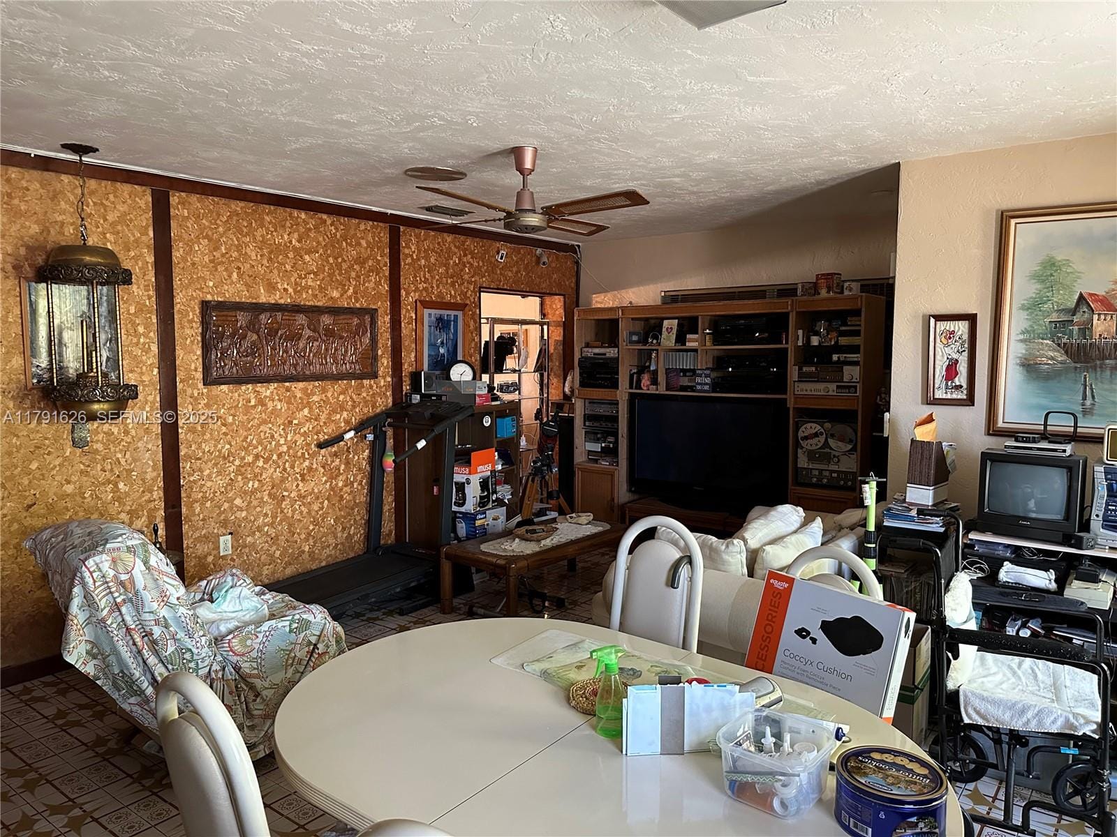 911 E 39th Place, Hialeah, FL 33013 photo 15