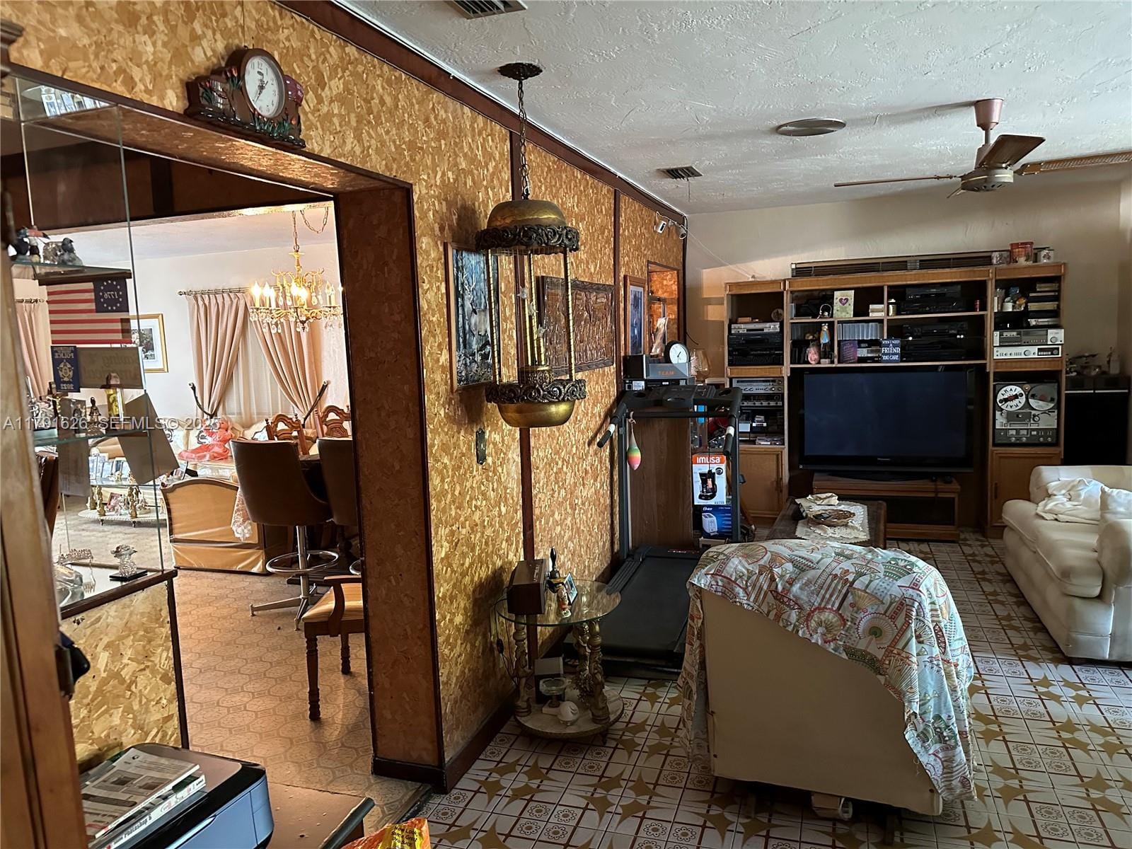 911 E 39th Place, Hialeah, FL 33013 photo 16