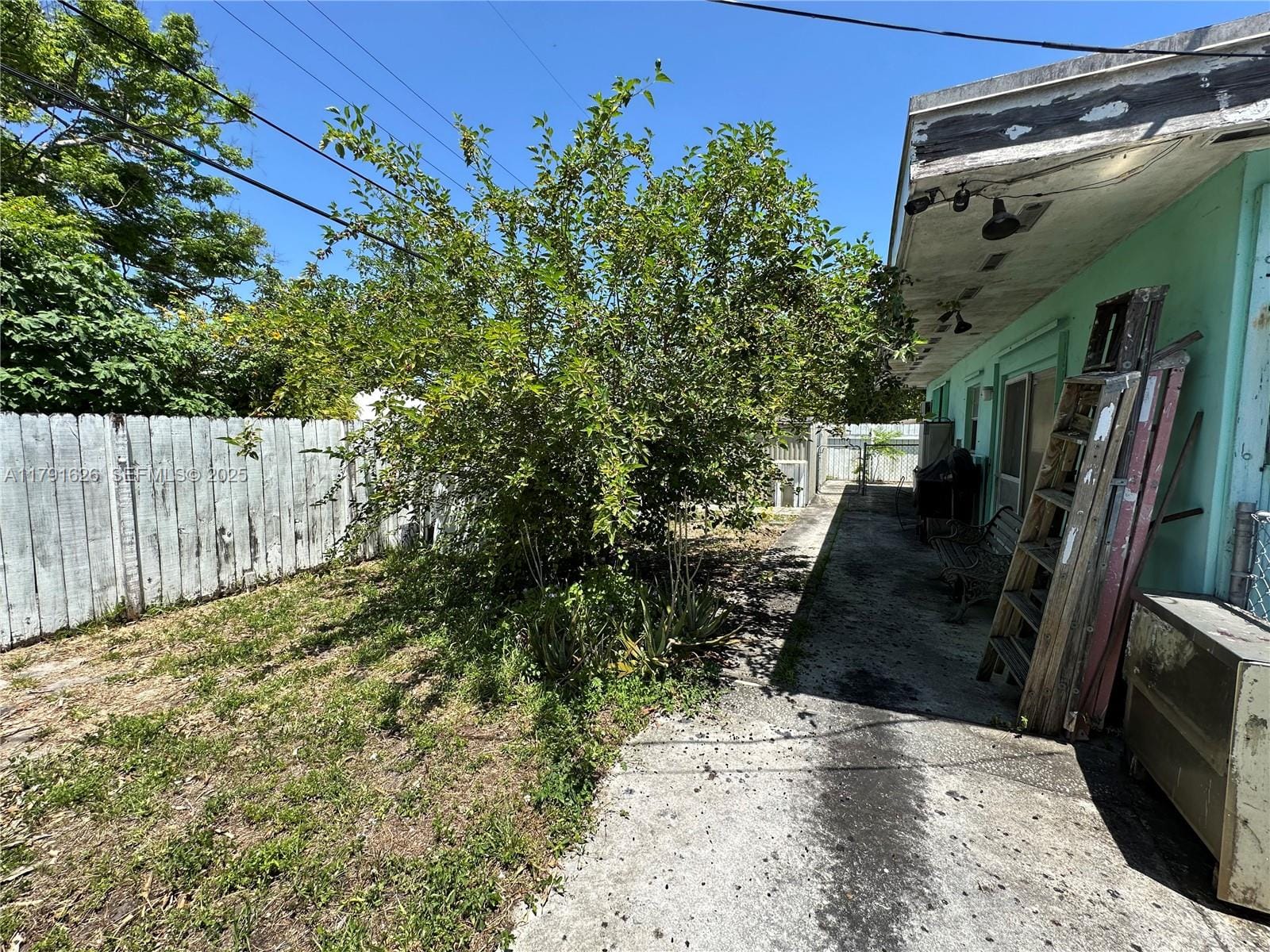 911 E 39th Place, Hialeah, FL 33013 photo 26