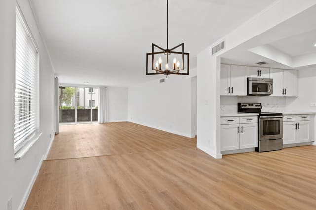 11811 Avenue Of The Pga 1-1g, sold in Longwood 1 Condo, Palm Beach Gardens, FL