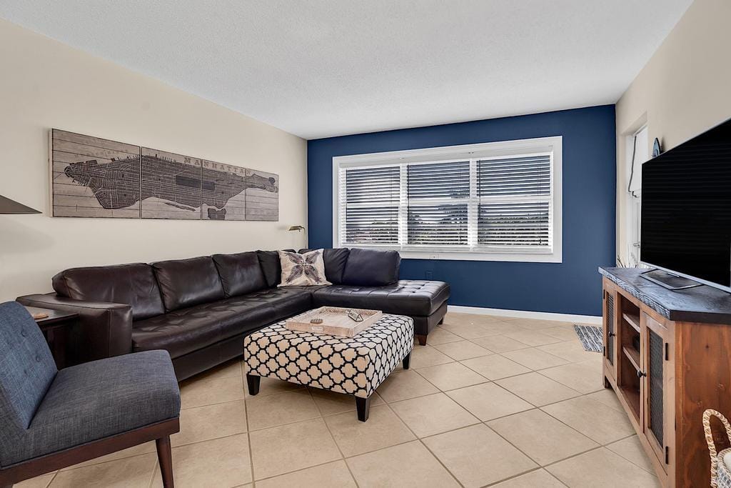 1516 S Lakeside Drive 417, Lake Worth Beach, FL 33460 photo 11