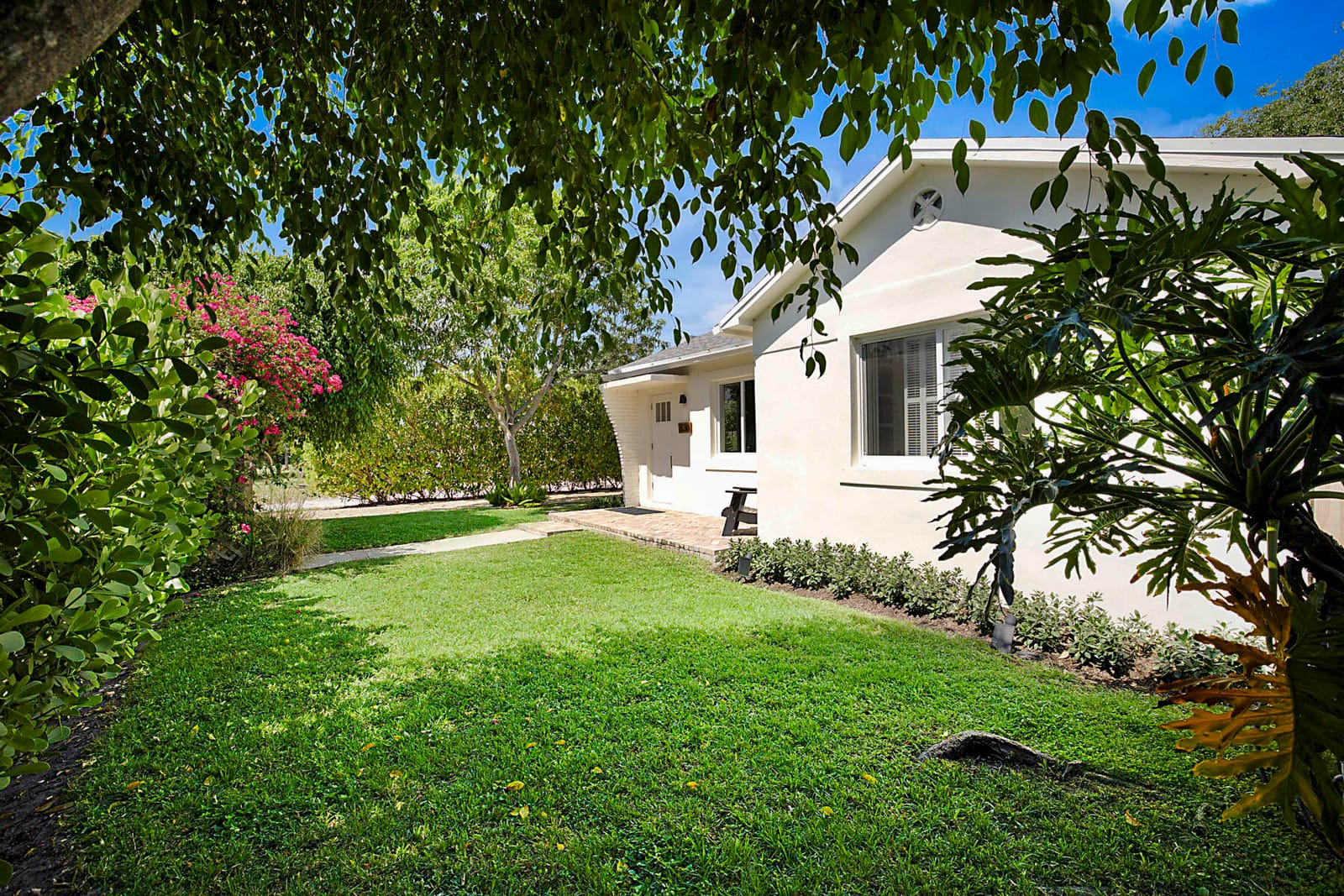 1630 N Ocean Breeze — photo 4