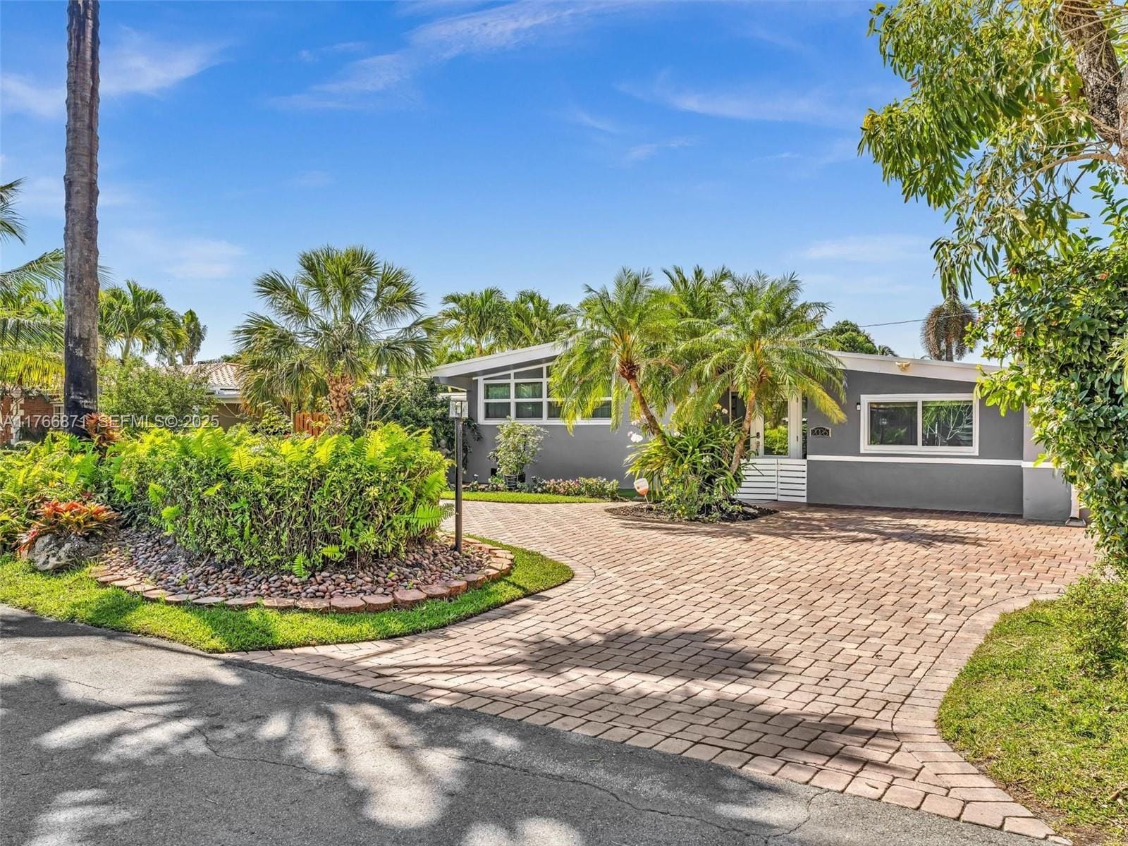 2026 NE 29th Street, Fort Lauderdale, FL 33306 photo 1