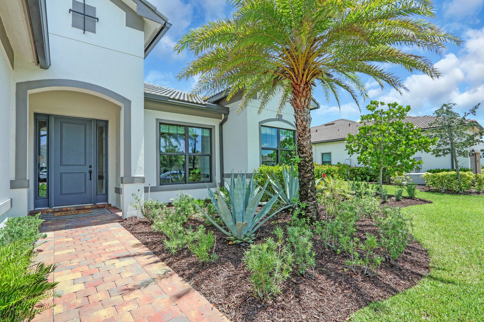 9109 Balsamo Drive — photo 2