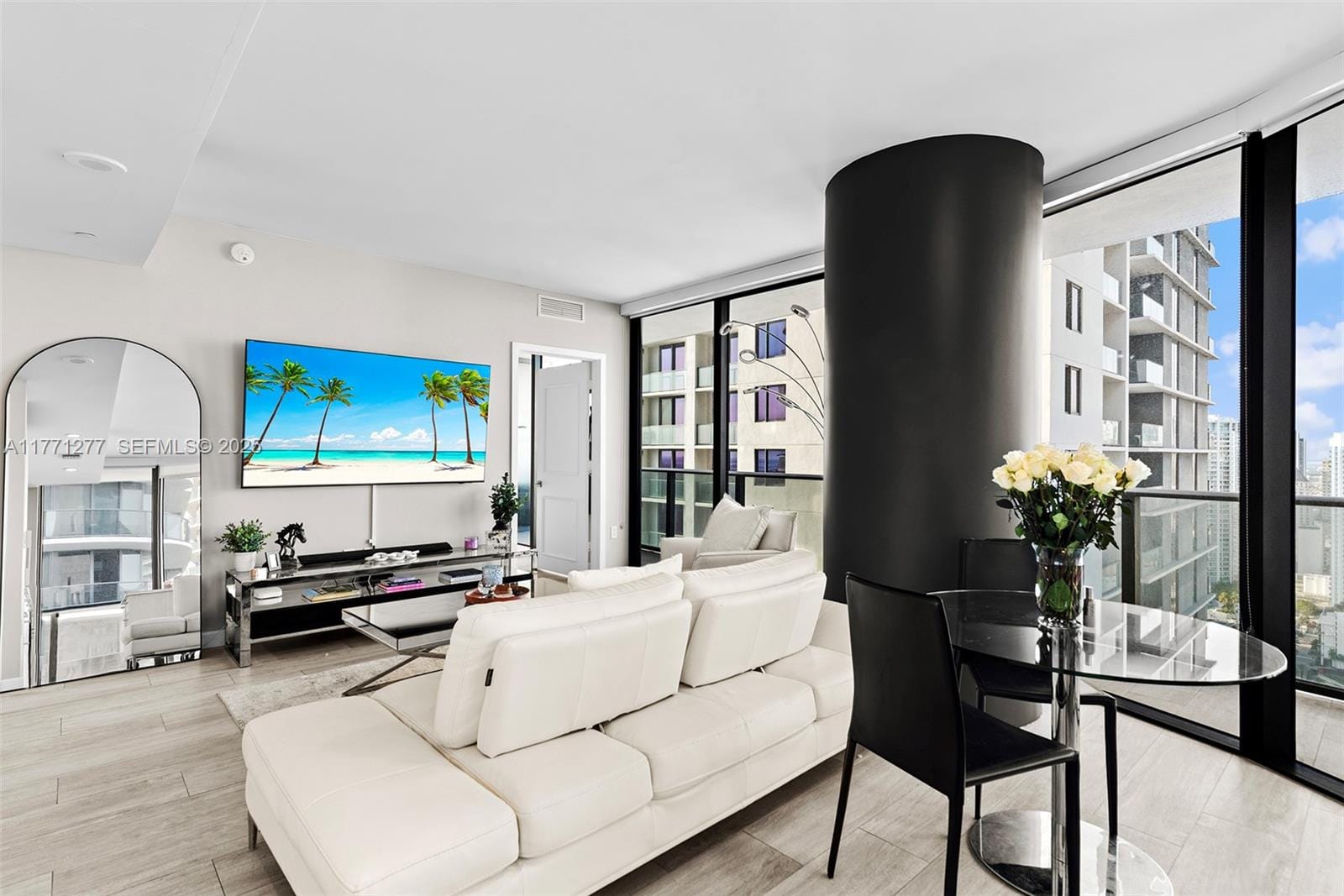 55 SW 9th Street 3601, Miami, FL 33130 photo 5