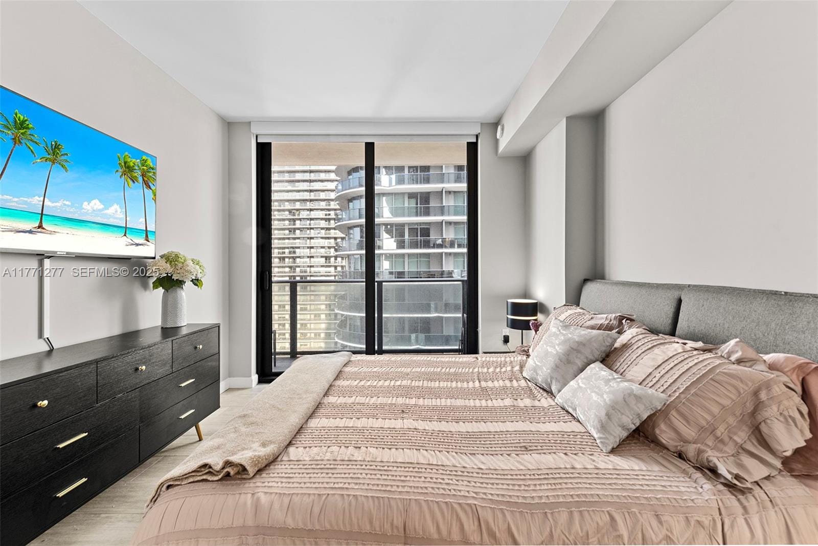 55 SW 9th Street 3601, Miami, FL 33130 photo 9