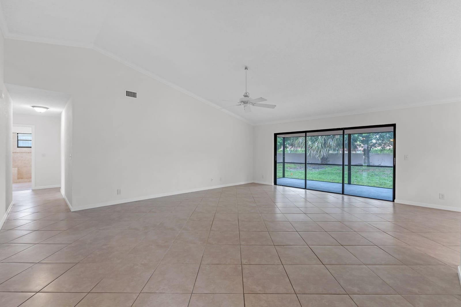 2600 SW 23rd Cranbrook Drive, Boynton Beach, FL 33436 photo 8