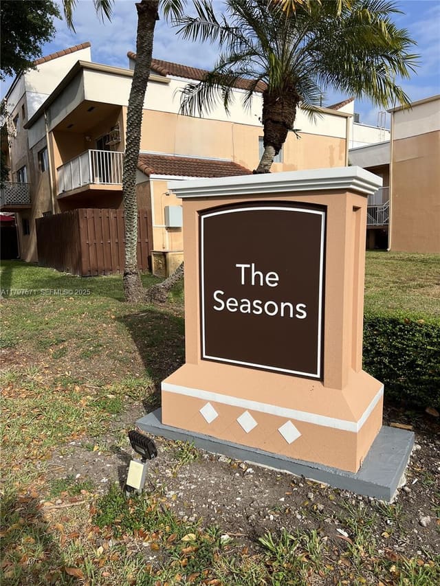 14901 SW 80th Street 115, sold in The Seasons Villas & Thms, Miami, FL