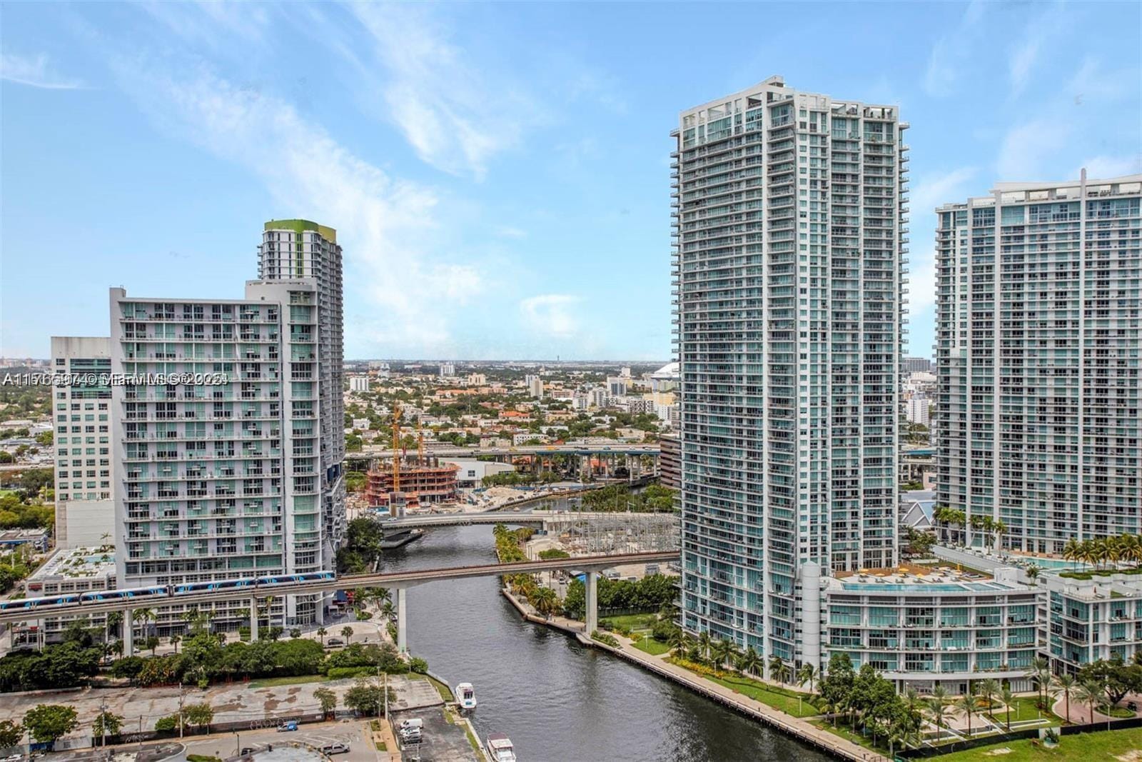 68 SE 6th Street 2412, Miami, FL 33131 photo 17