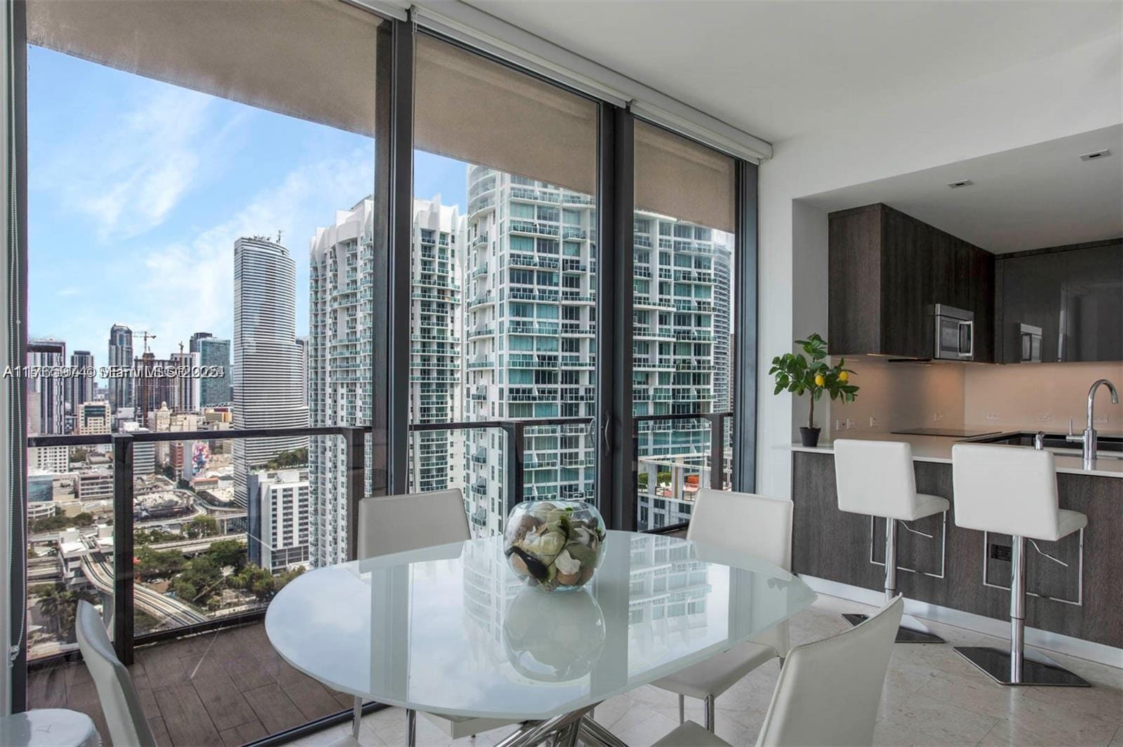 68 SE 6th Street 2412, Miami, FL 33131 photo 4