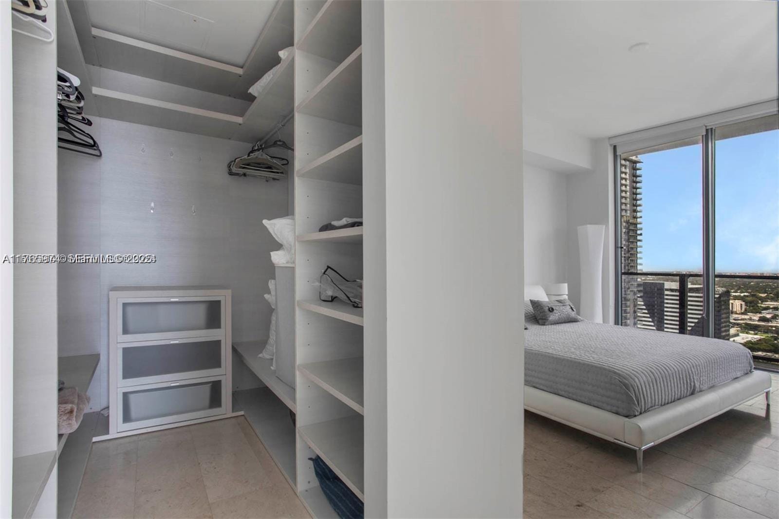 68 SE 6th Street 2412, Miami, FL 33131 photo 10