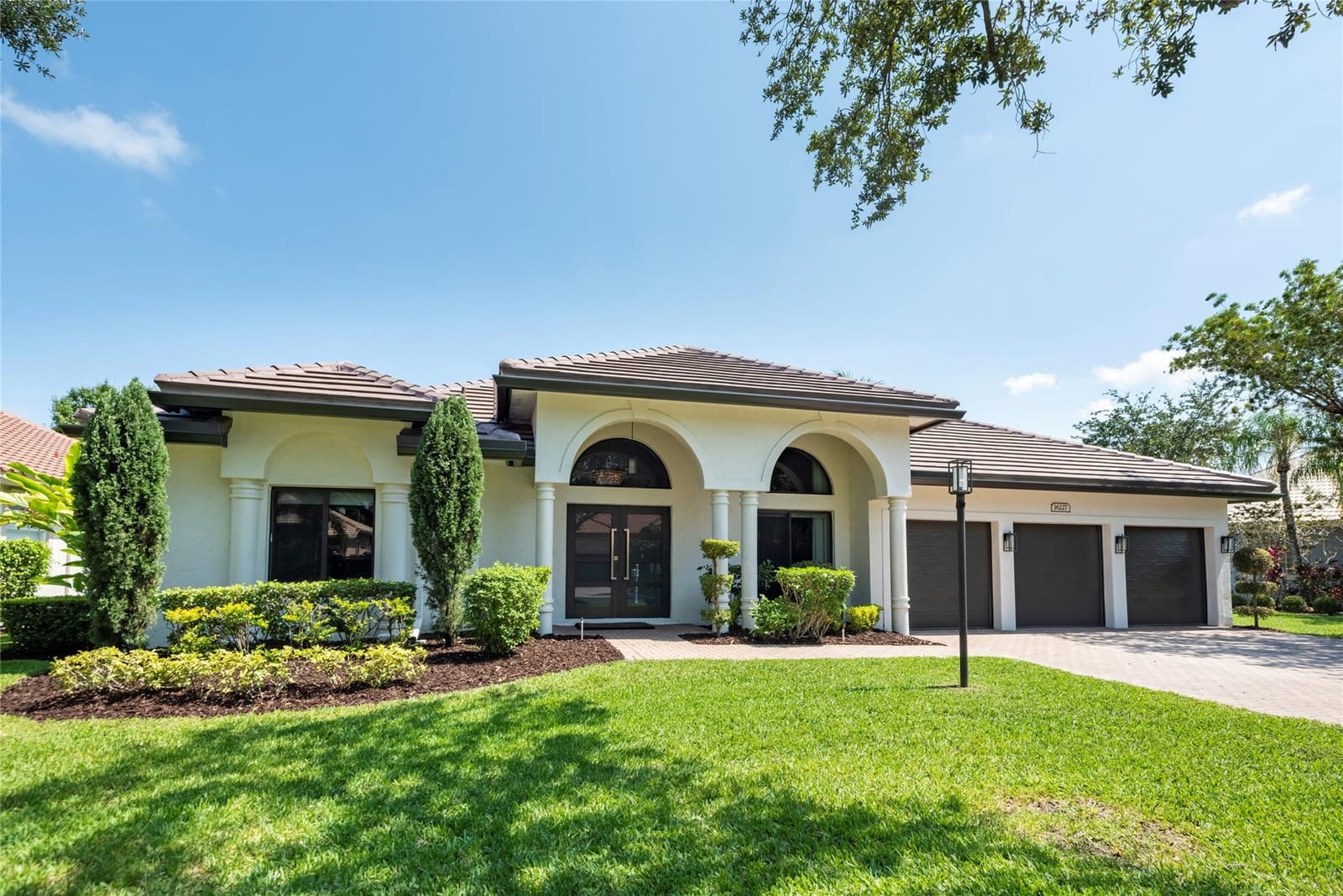 16227 Erie Place, Davie, FL 33331