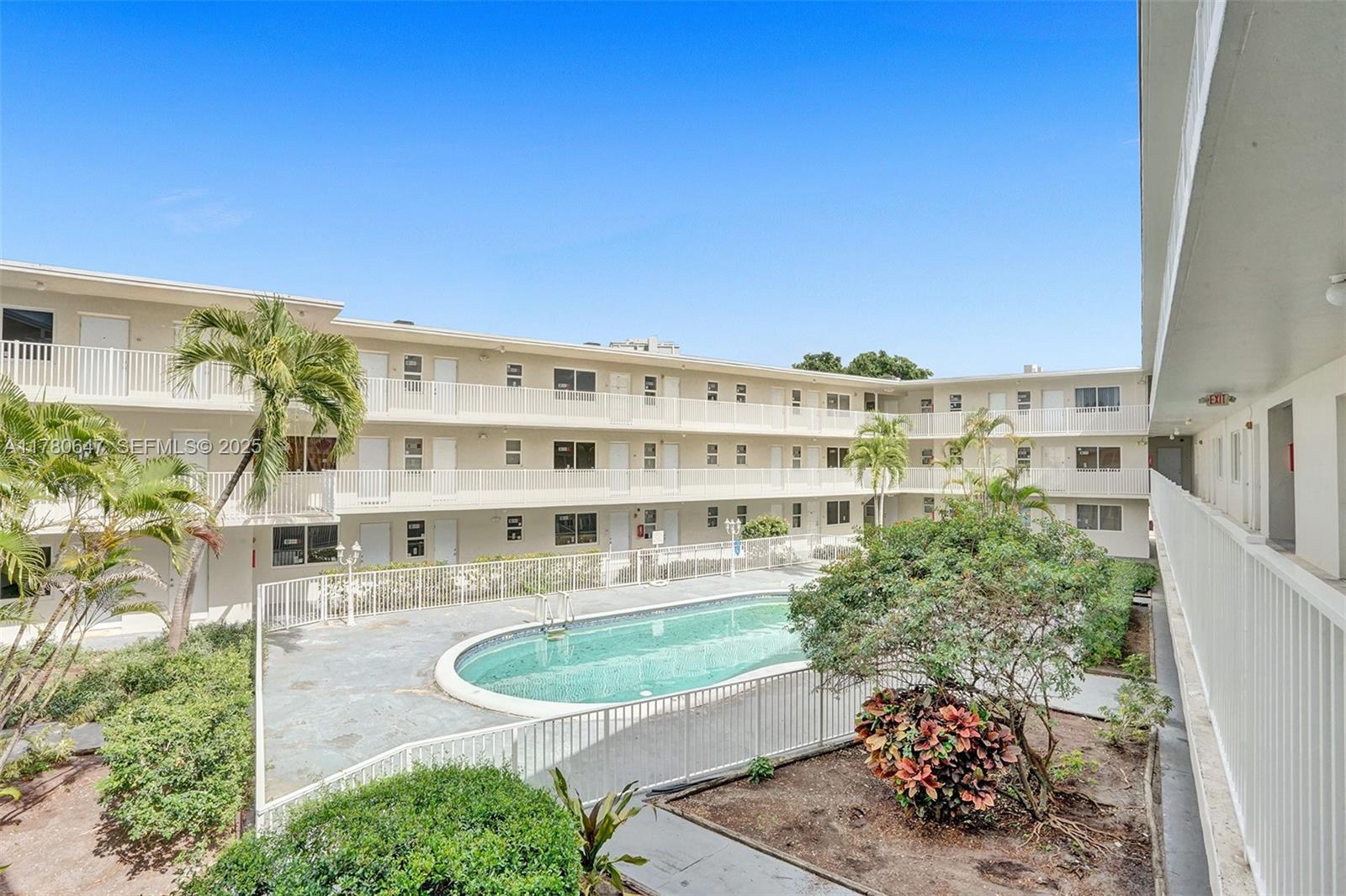 1895 Venice Park Drive 16B, North Miami, FL 33181, North Miami