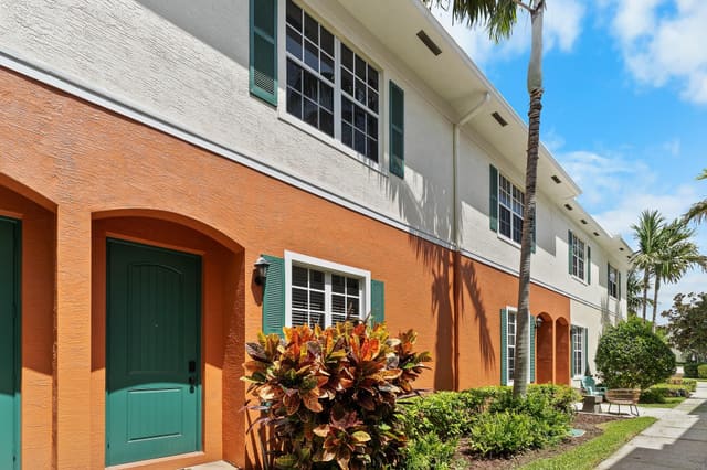 712 SW 1st Drive, Pompano Beach, FL 33060