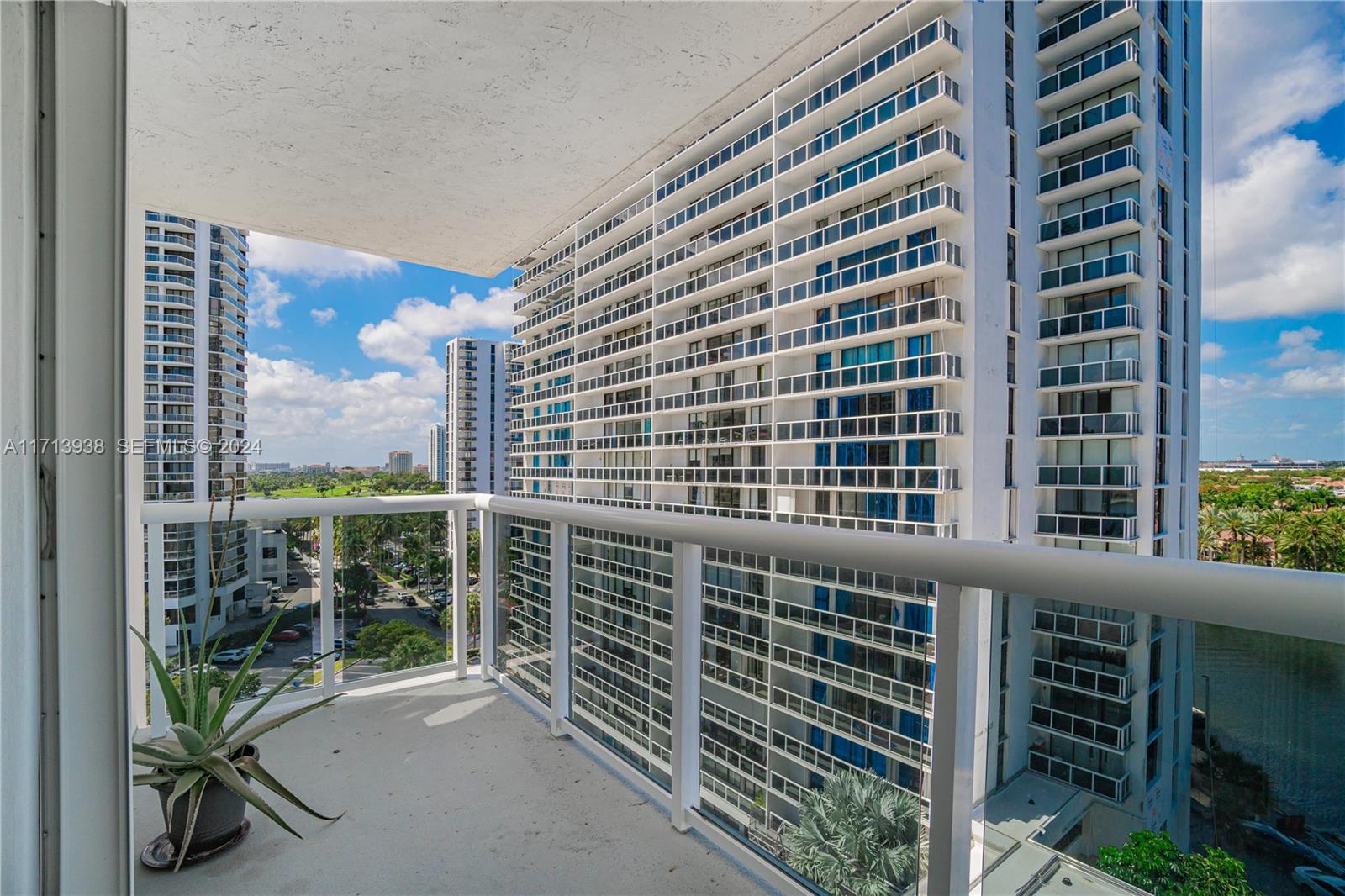 20515 E Country Club Drive 1048, Aventura, FL 33180 photo 13