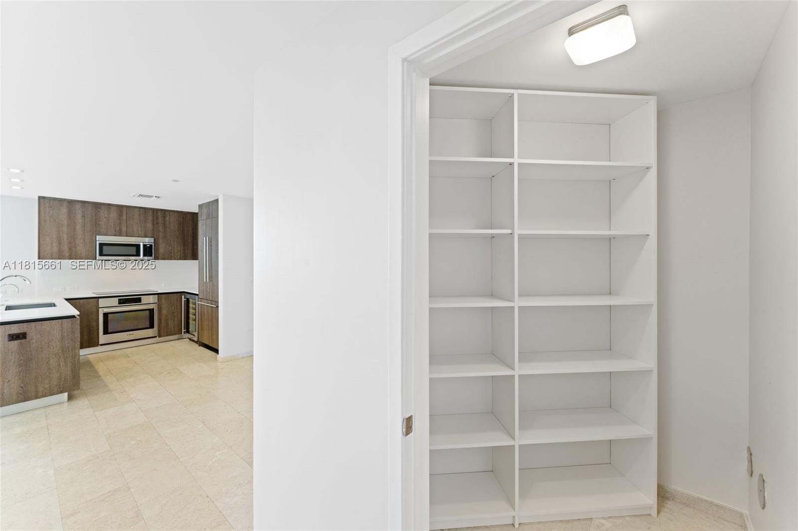 88 SW 7th Street 712, Miami, FL 33130 photo 11
