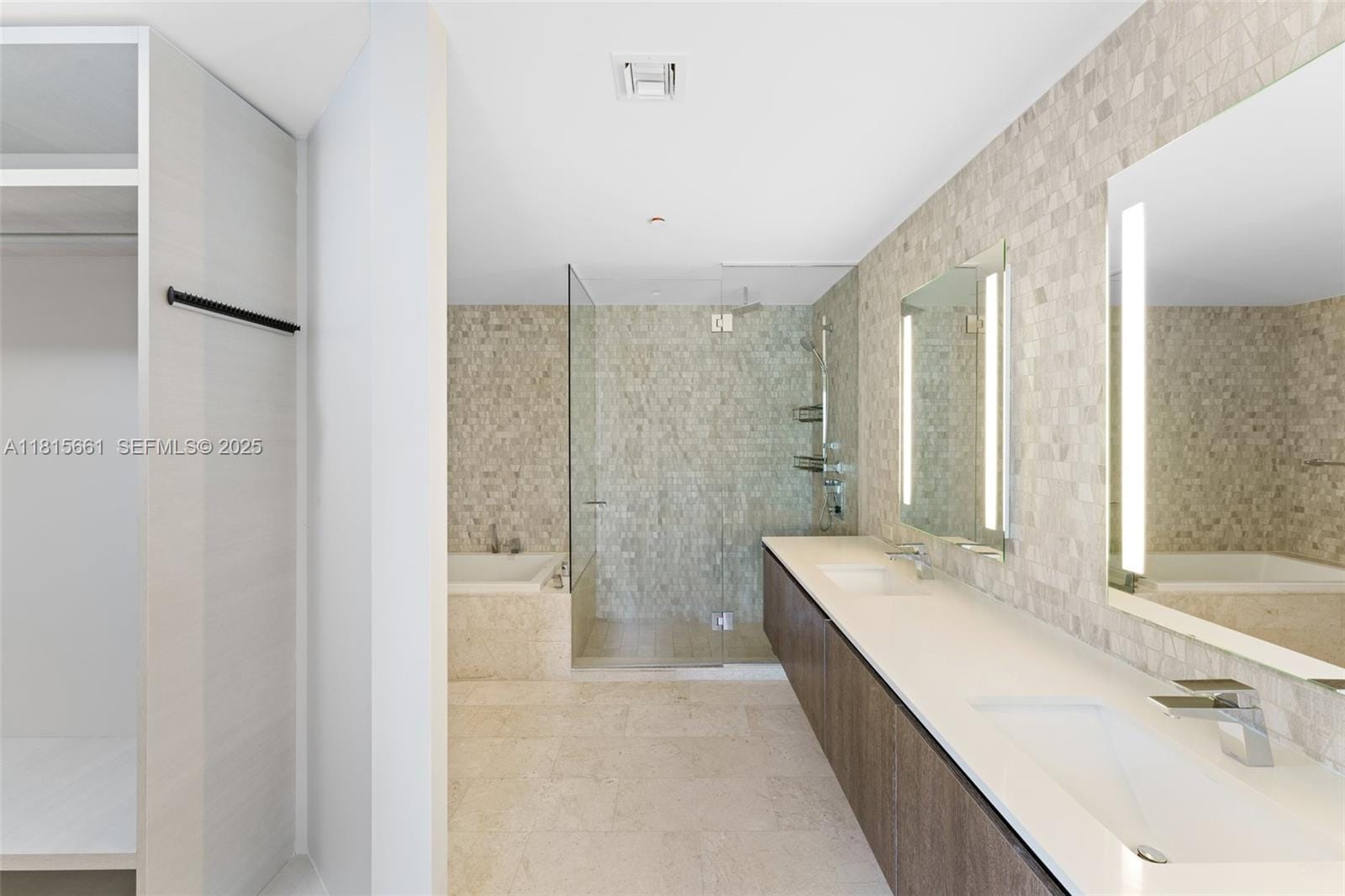 88 SW 7th Street 712, Miami, FL 33130 photo 17