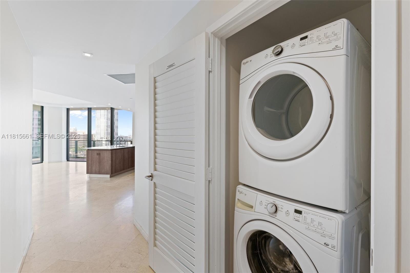 88 SW 7th Street 712, Miami, FL 33130 photo 27