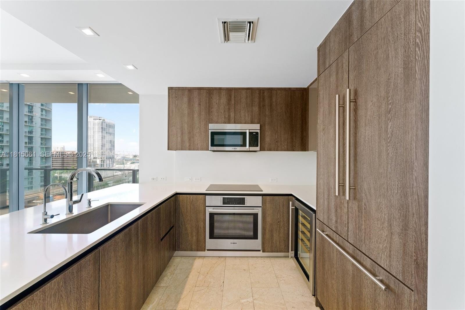 88 SW 7th Street 712, Miami, FL 33130 photo 9