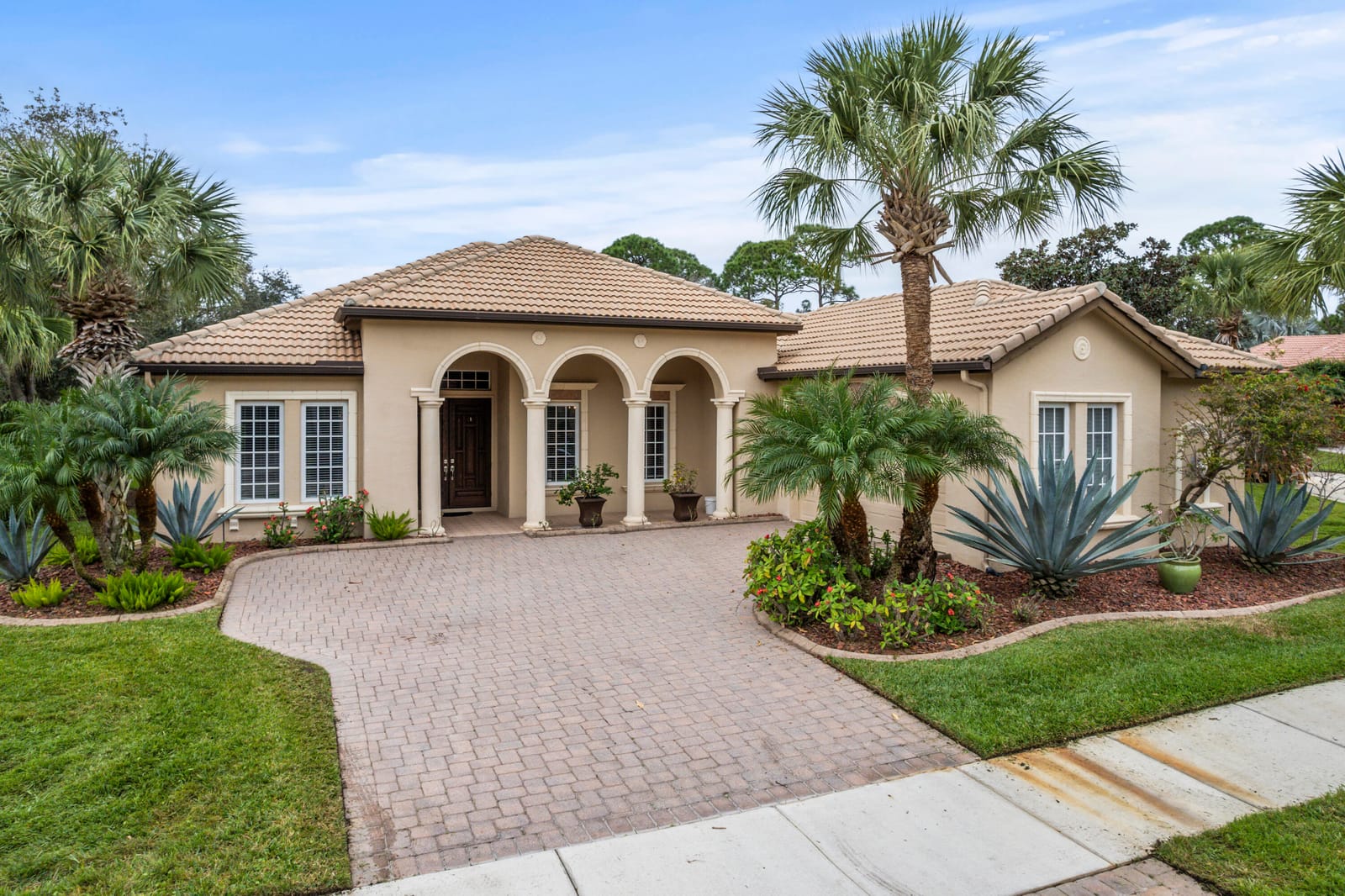 801 SW Classico Court, Port St. Lucie, FL 34986