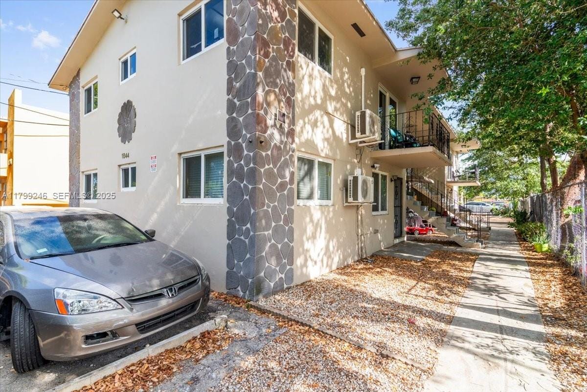 1844 NW 19th Street, Miami, FL 33125 photo 4