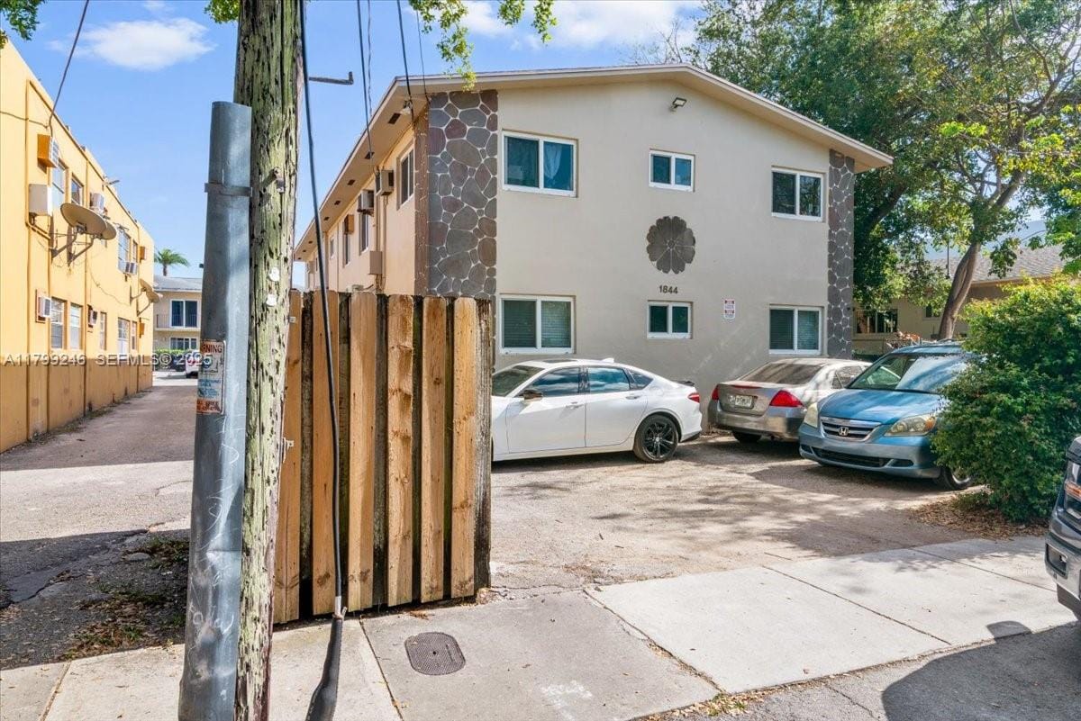 1844 NW 19th Street, Miami, FL 33125 photo 9