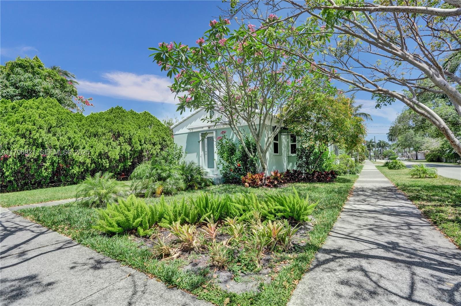 326 S 14th Avenue — photo 3