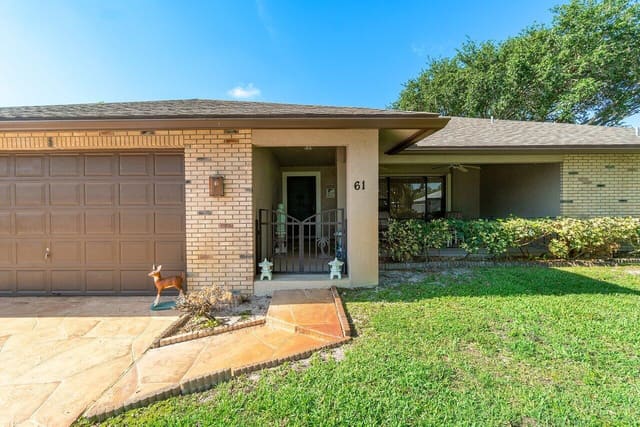 61 W Rubber Tree Drive, Lake Worth, FL 33467