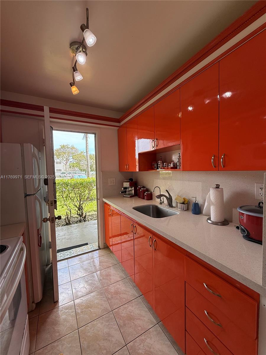 16790 NE 14th Avenue 110, Miami, FL 33162, Miami