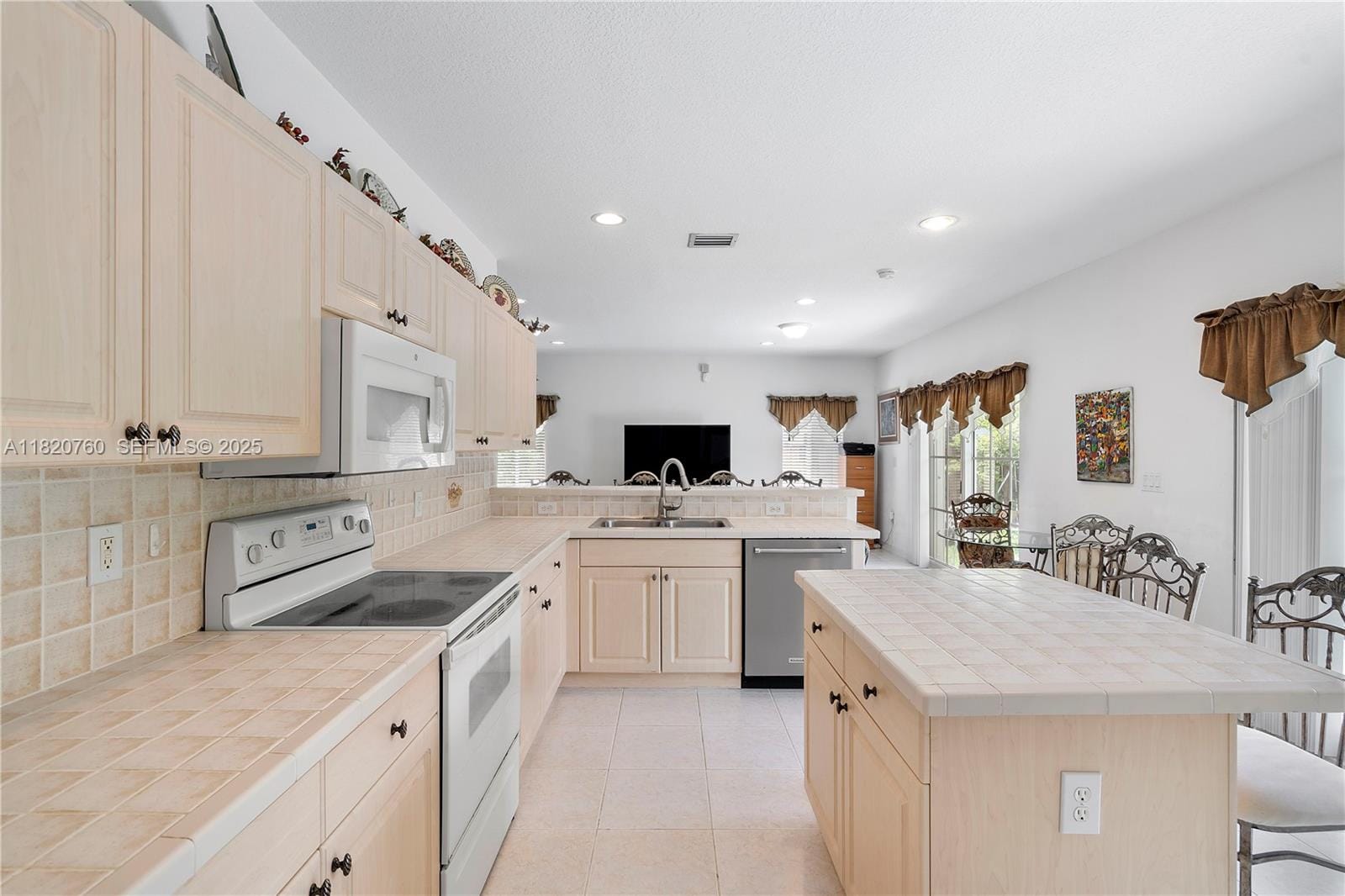 16132 SW 147th Lane, Miami, FL 33196 photo 22
