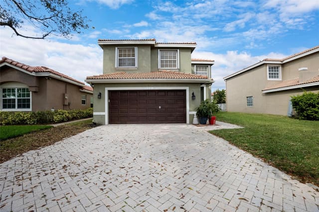 7139 Crescent Creek Way, Coconut Creek, FL 33073