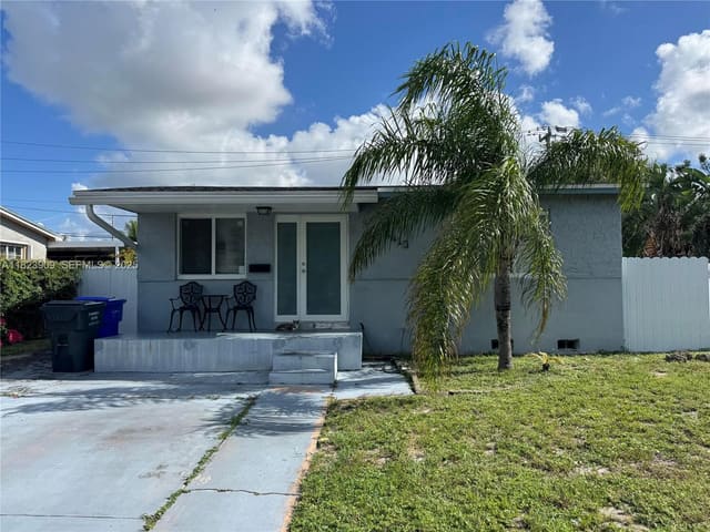 6413 Franklin Street, Hollywood, FL 33024