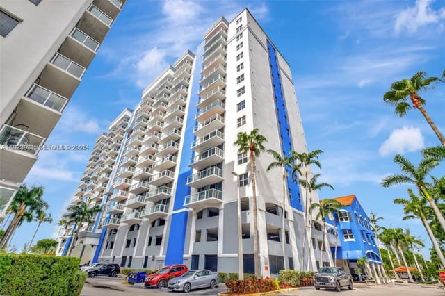 5085 NW 7th Street 802, Miami, FL 33126