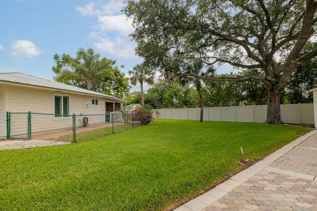 310 28th Court SW — photo 11