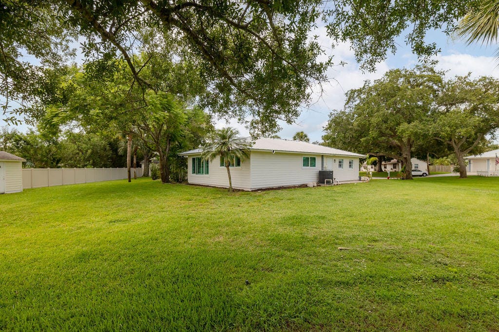 310 28th Court SW, Vero Beach, FL 32968 photo 17